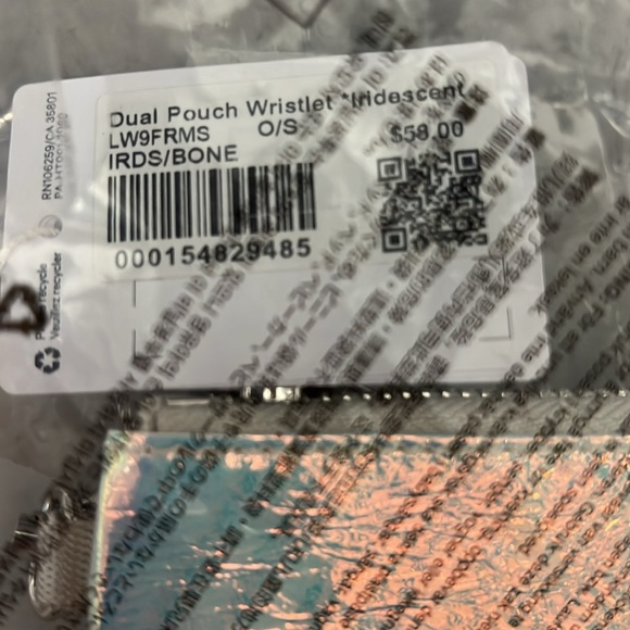 Lululemon Dual Pouch Wristlet Iridescent Brand new - Picture 4 of 4